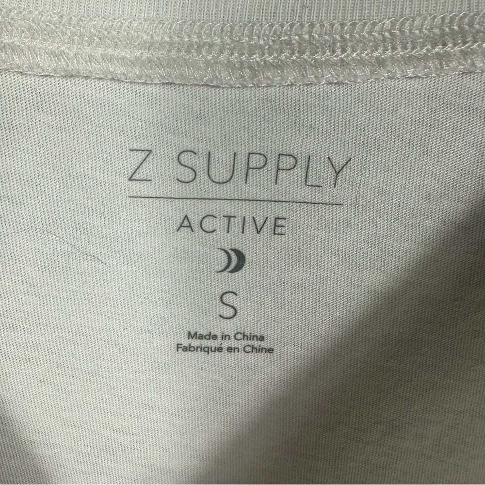 Z Supply Off-White Gym & Juice Vintage Inspired Graphic Cropped Tee Size Small - Picture 8 of 15